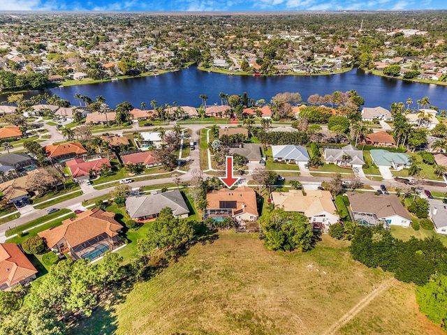 1558 Grantham Dr, Wellington, FL 33414