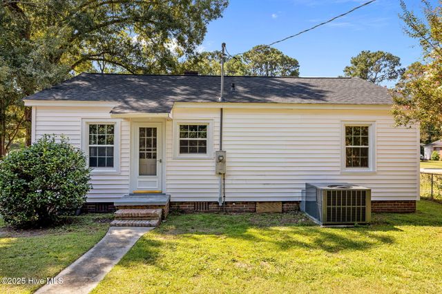 1003 W Washington Avenue, Kinston, NC 28501