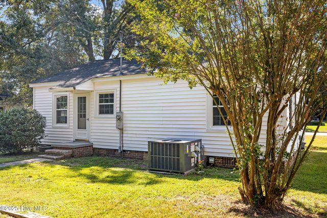 1003 W Washington Avenue, Kinston, NC 28501