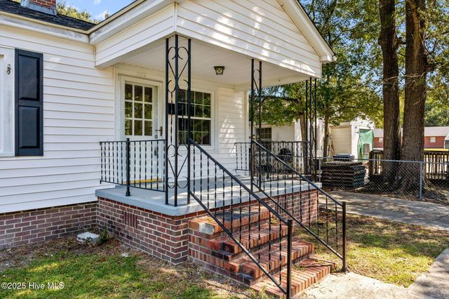 1003 W Washington Avenue, Kinston, NC 28501