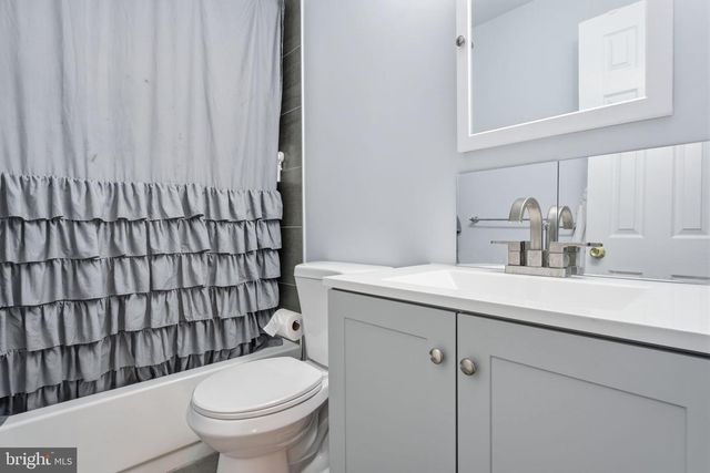 272 HUDSON CT, Southampton, PA 18966