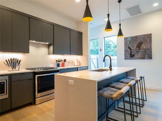 1811 Willow ST A, Austin, TX 78702