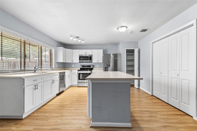 1137 Kingston Drive, Lewisville, TX 75067