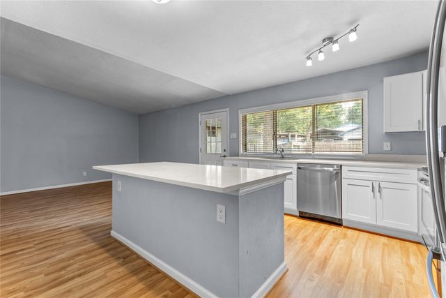 1137 Kingston Drive, Lewisville, TX 75067