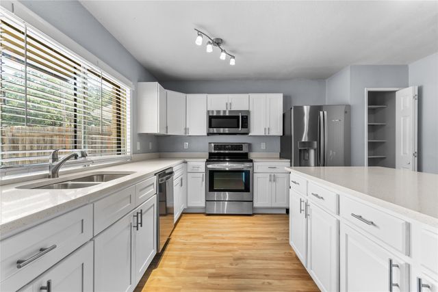 1137 Kingston Drive, Lewisville, TX 75067