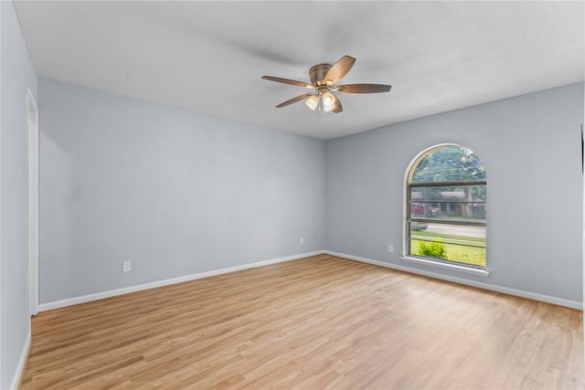 1137 Kingston Drive, Lewisville, TX 75067