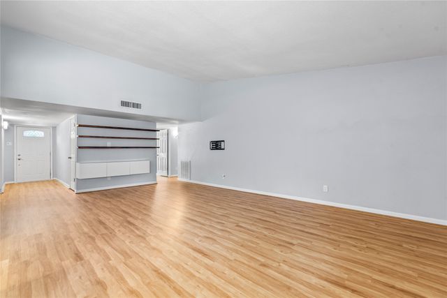 1137 Kingston Drive, Lewisville, TX 75067