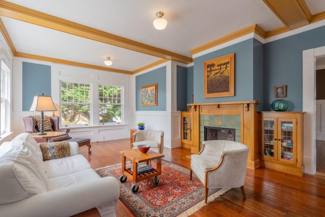 135 5th Street, Pacific Grove, CA 93950