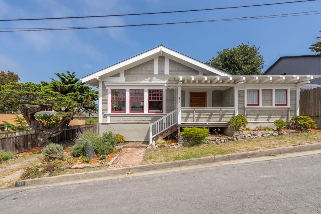 135 5th Street, Pacific Grove, CA 93950