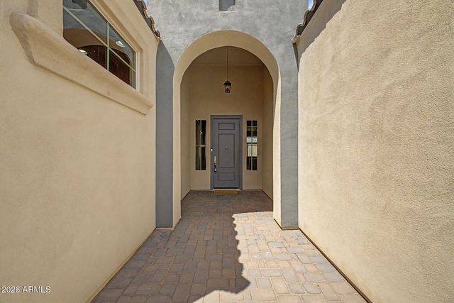 112 E CRESCENT Place, Chandler, AZ 85249