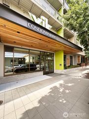 1760 NW 56th Street #402, Seattle, WA 98107
