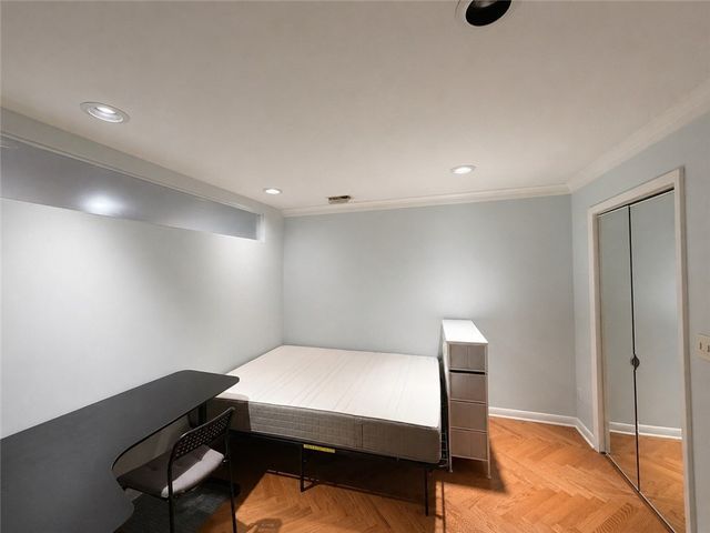 425 N Neville St 103, Oakland, PA 15213