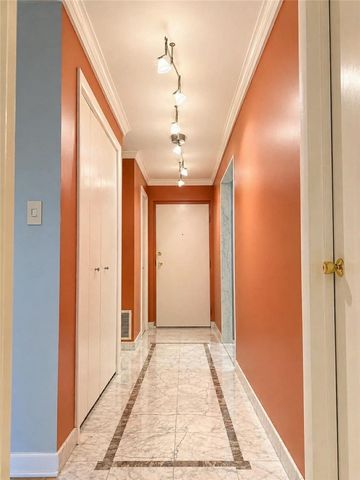 425 N Neville St 103, Oakland, PA 15213