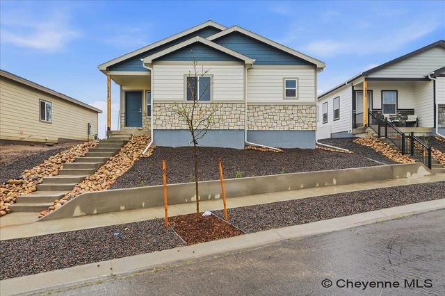 5823 LIZ RANCH RD, Cheyenne, WY 82007