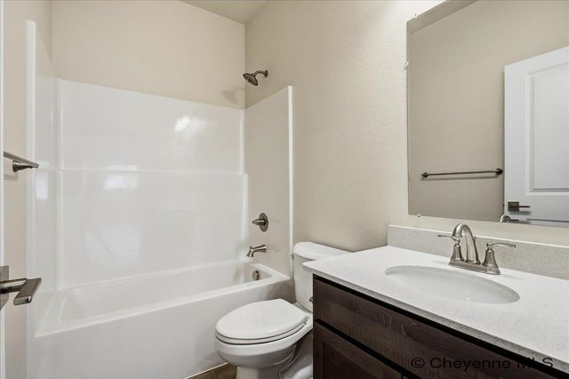 5823 LIZ RANCH RD, Cheyenne, WY 82007