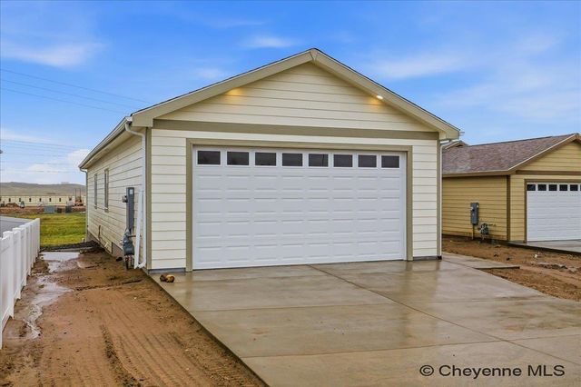 5823 LIZ RANCH RD, Cheyenne, WY 82007