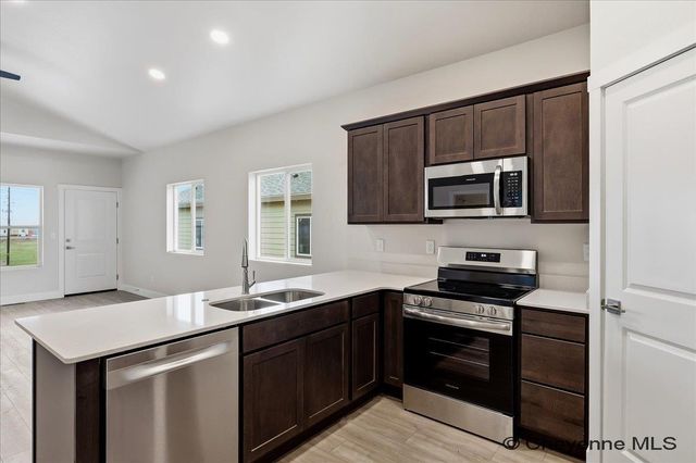 5823 LIZ RANCH RD, Cheyenne, WY 82007