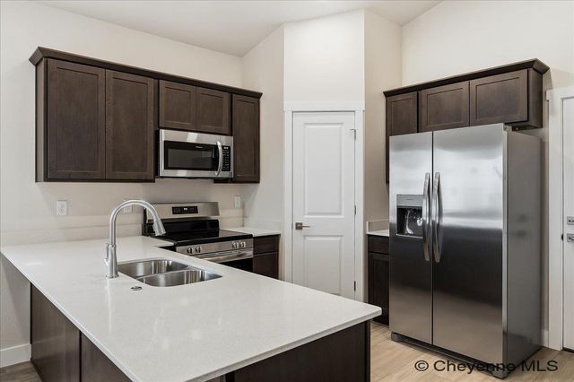 5823 LIZ RANCH RD, Cheyenne, WY 82007