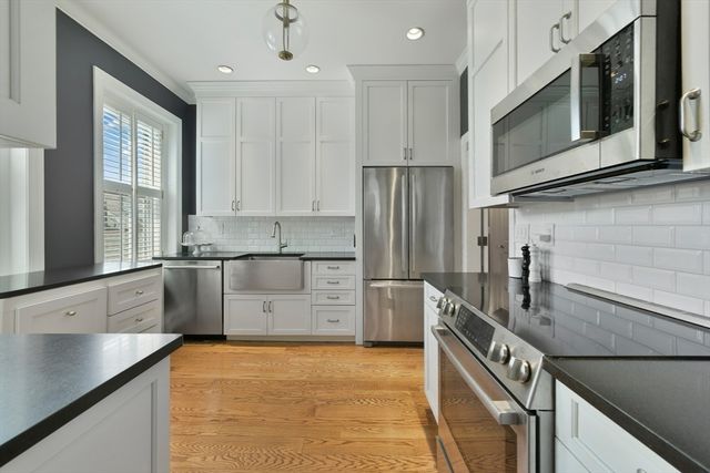 101 Mt Vernon St 3, Boston, MA 02108