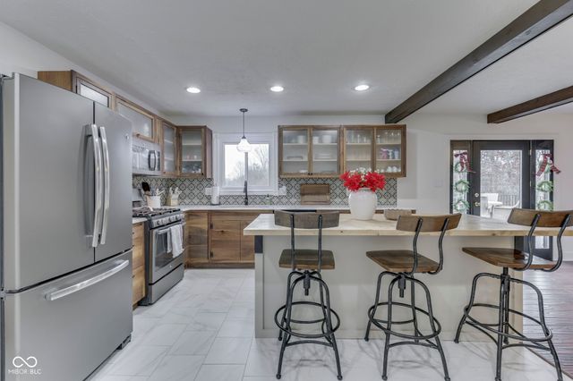 311 S County Road 550 E, Avon, IN 46123