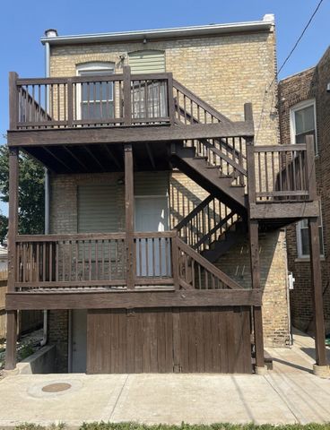 1040 N Lawndale Avenue, Chicago, IL 60651