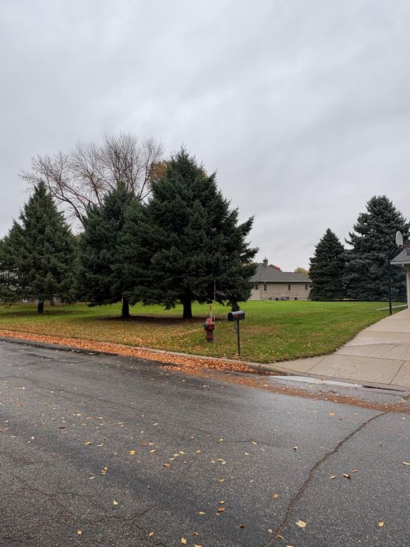 19th N 19th Street, Montevideo, MN 56265 — photo 2
