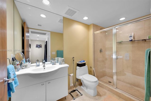 1800 S Ocean Dr 2205, Hallandale Beach, FL 33009