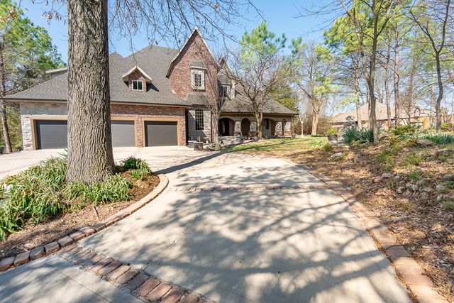 2665 W Blakey Street, Springfield, MO 65810