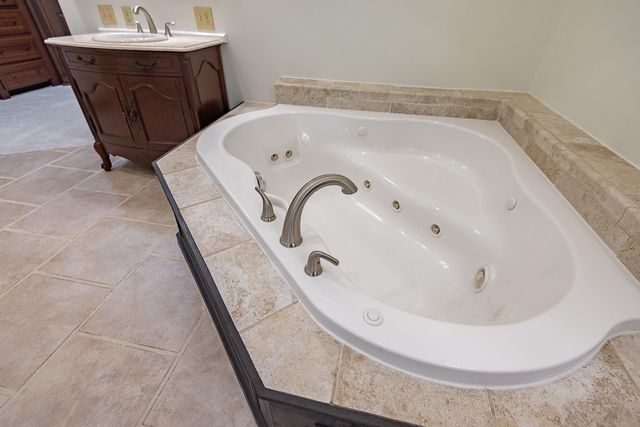 2665 W Blakey Street, Springfield, MO 65810