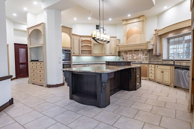 2665 W Blakey Street, Springfield, MO 65810