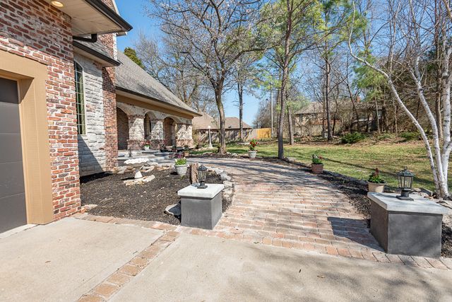 2665 W Blakey Street, Springfield, MO 65810