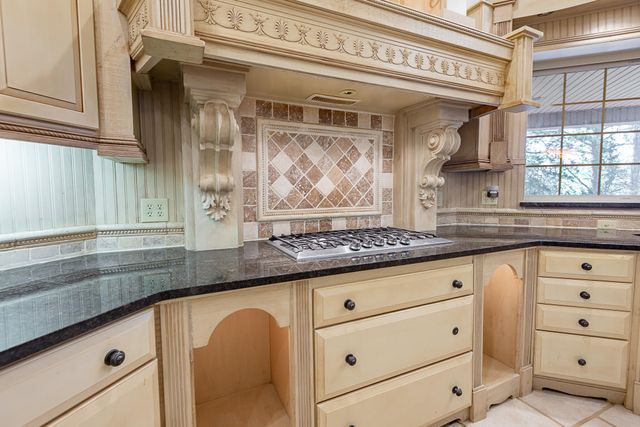 2665 W Blakey Street, Springfield, MO 65810