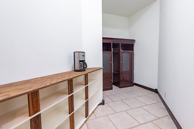 2665 W Blakey Street, Springfield, MO 65810