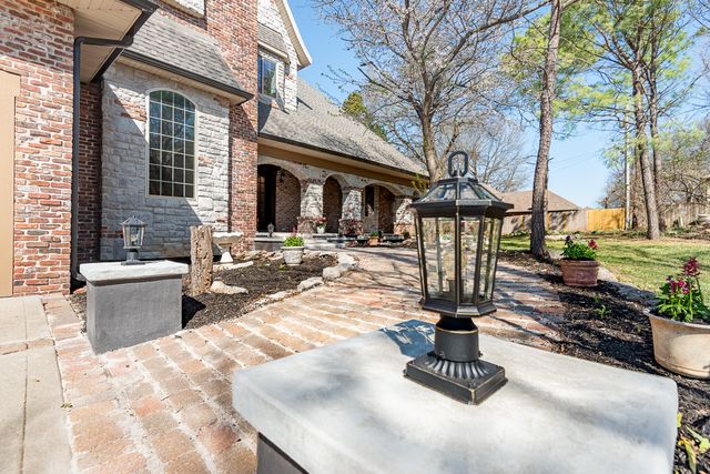 2665 W Blakey Street, Springfield, MO 65810