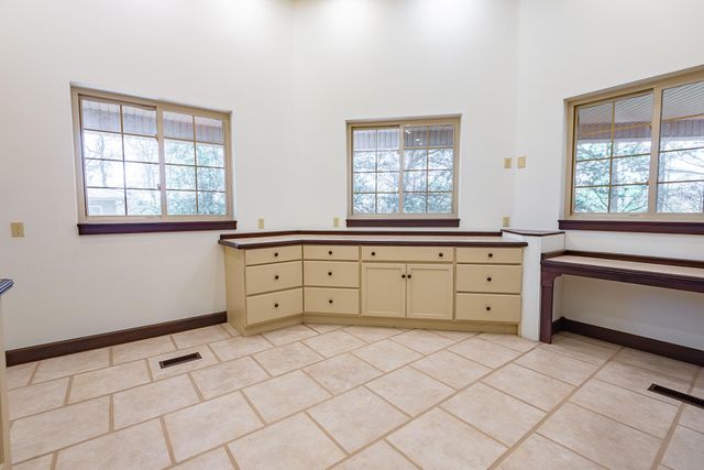 2665 W Blakey Street, Springfield, MO 65810