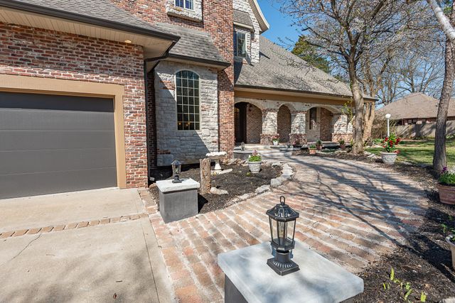 2665 W Blakey Street, Springfield, MO 65810