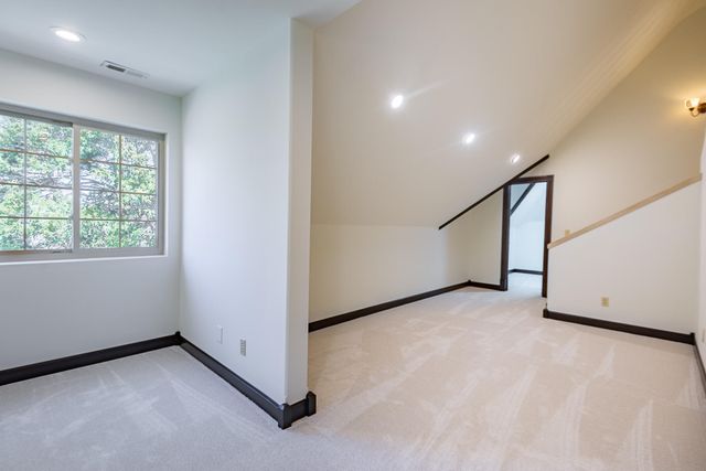 2665 W Blakey Street, Springfield, MO 65810