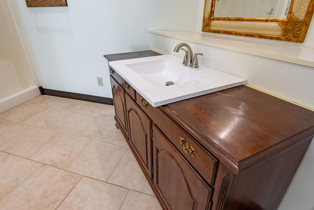 2665 W Blakey Street, Springfield, MO 65810