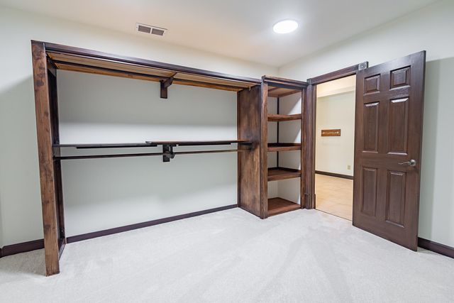 2665 W Blakey Street, Springfield, MO 65810