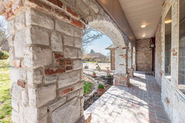 2665 W Blakey Street, Springfield, MO 65810