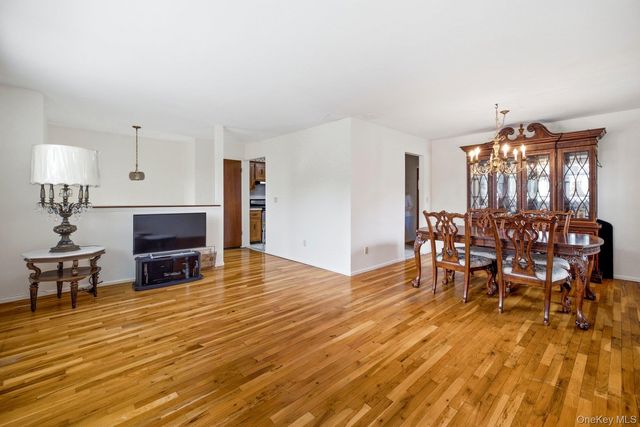 1706 Washington Drive, Merrick, NY 11566