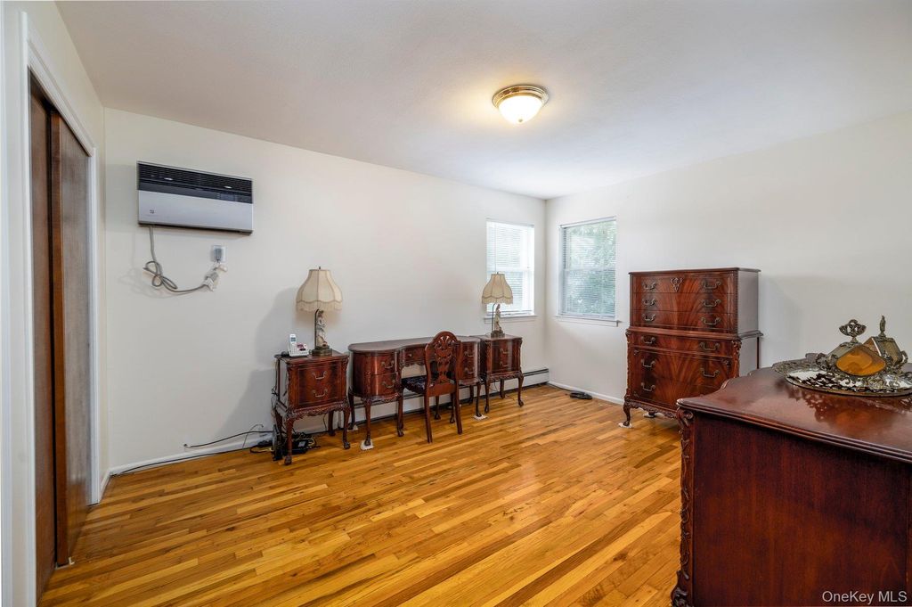 1706 Washington Drive, Merrick, NY 11566 — photo 5