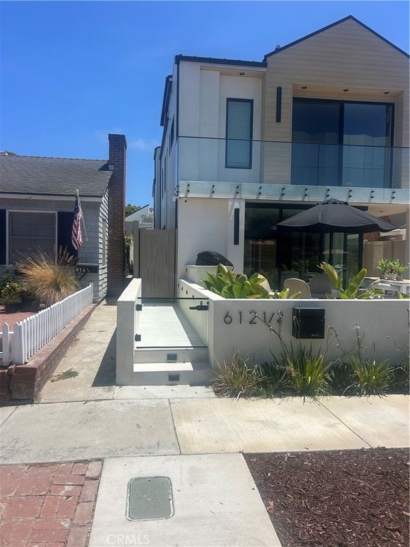 612.5 Begonia Avenue, Corona Del Mar, CA 92625
