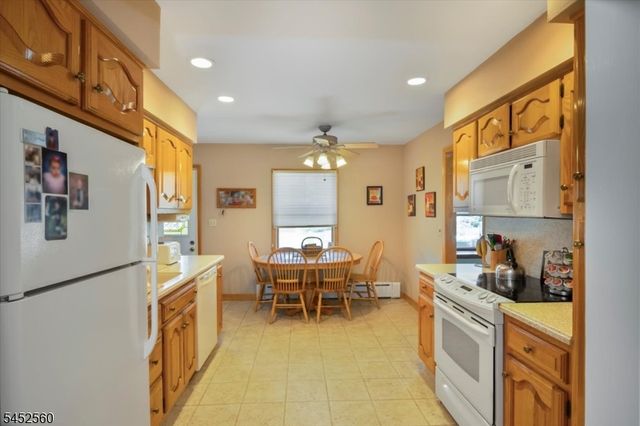 17 Hilldale Rd, Montville Twp., NJ 07058