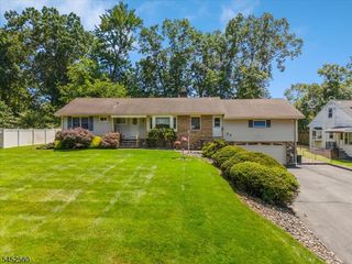 17 Hilldale Rd, Montville Twp., NJ 07058