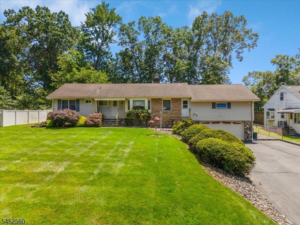 17 Hilldale Rd, Montville Twp., NJ 07058