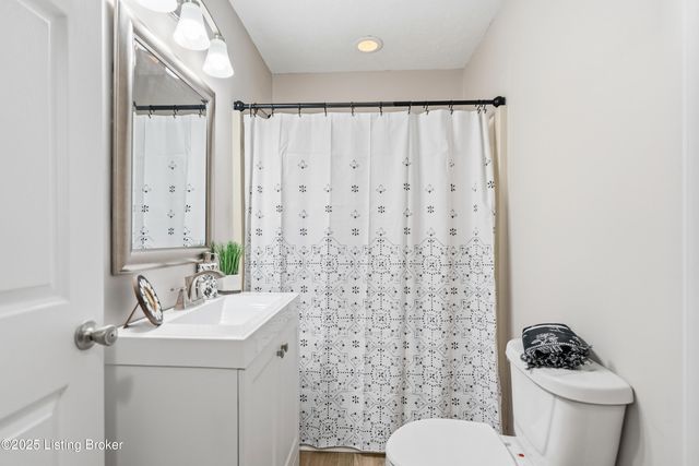 444 Hampton Rd, Brandenburg, KY 40108