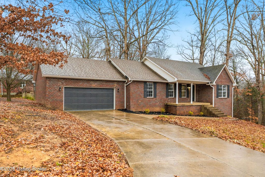444 Hampton Rd, Brandenburg, KY 40108
