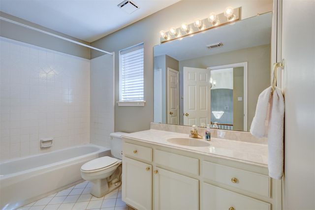 3202 Oakland Drive, Sugar Land, TX 77479