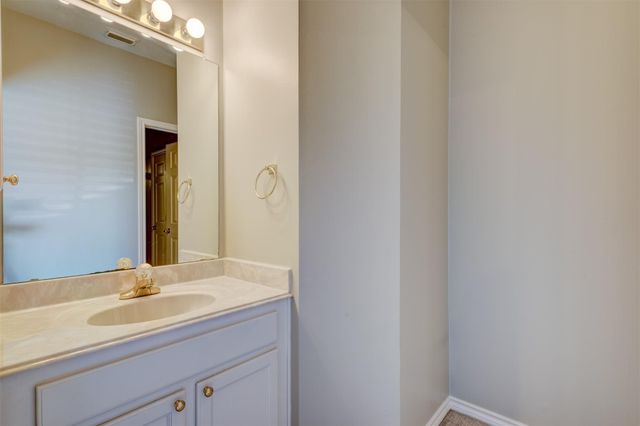 3202 Oakland Drive, Sugar Land, TX 77479